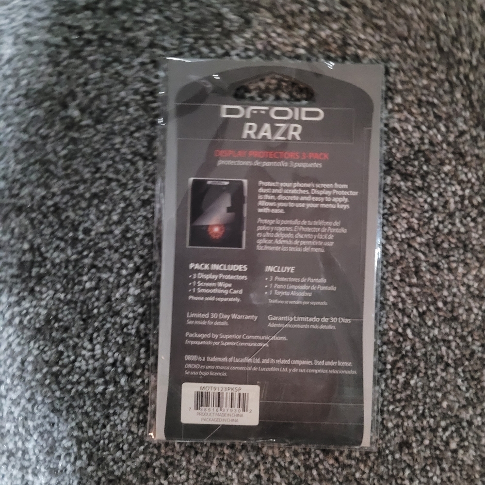 New 3 Droid Razor Screen Protectors - Picture 2 of 2